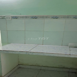 NHÀ NHỎ LONG AN CHO THUÊ: 1 TRỆT, 2 LẦU , SÂN THƯỢNG