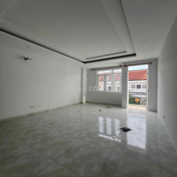Cho Thuê Nhà Làm Vp Cty spa khu Xe Tải Thông