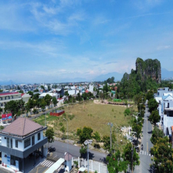 Cho thuê đất 3 mặt tiền Trường Sa, 7000m2, làm bãi xe, gara, kho bãi