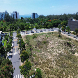 Cho thuê đất 3 mặt tiền Trường Sa, 7000m2, làm bãi xe, gara, kho bãi