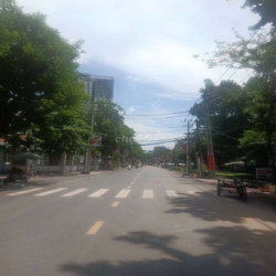 Nhà cho thuê... CC Căn Hộ CC CXTĐ.  Tầng Trệt. Lô Chữ. Đường TĐ, P.27.