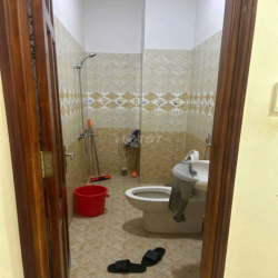 NHÀ ĐẸP 3 TẦNG - 3PN 3WC - OTO ĐẬU TRƯỚC NHÀ - GẦN CC 4S LINH ĐÔNG