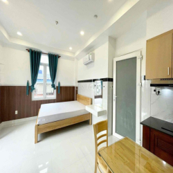 CĂN HỘ BAN CÔNG THOÁNG MÁT MÁY GIẶT RIÊNG NHIỀU ÁNH SÁNG TỰ NH