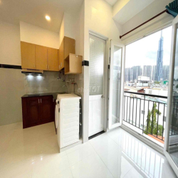 CĂN HỘ BAN CÔNG THOÁNG MÁT MÁY GIẶT RIÊNG NHIỀU ÁNH SÁNG TỰ NH