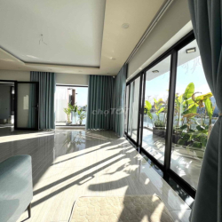 🌿 ESCAPE THE CITY – RECHARGE IN A GREEN, BRIGHT VILLA