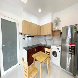 CĂN HỘ BAN CÔNG THOÁNG MÁT MÁY GIẶT RIÊNG NHIỀU ÁNH SÁNG TỰ NH