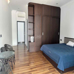 Nhà 2 ,5 tầng mt gần biển phạm văn đồng ! thángDt 200m ngan