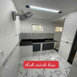 Nhà trệt lửng 2pn hẻm 68 CMT8