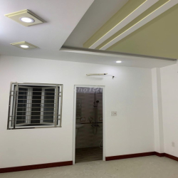 Cho thuê nhà MT đường 57, P.14, Gò Vấp 4x15 5 tầng