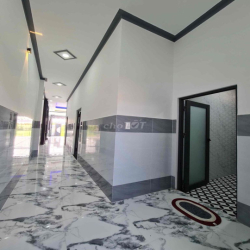 Bán nhà tone xám đen cực sang gần ngã tư Gia Bảo – 2PN, 5x23