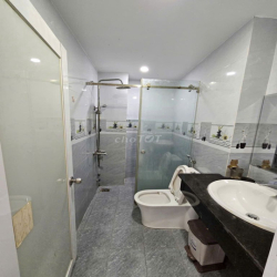 Cho thuê Nhà 4PN, 3lầu 22 triệu tại 242/ Thống Nhất, Gò Vấp