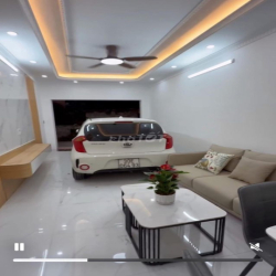 Cho thuê nhà Bát Khối,Gara ô tô, 42m,5 tầng, full nội thất.Giá 8 triệu