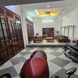 nhà ngõ 325 giảng võ 50m x 5T
