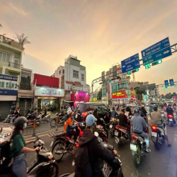 Góc 2 Mặt Tiền Phan Văn Trị - Ngay Siêu Thị Emart