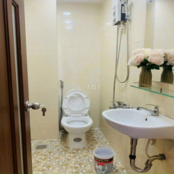 Cho thuê nhà HXT 80/3A Trần Quang Diệu, P.14, Q.3 gần ngã tư Lê Văn Sỹ