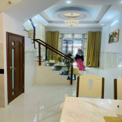 Cho thuê nhà HXT 80/3A Trần Quang Diệu, P.14, Q.3 gần ngã tư Lê Văn Sỹ