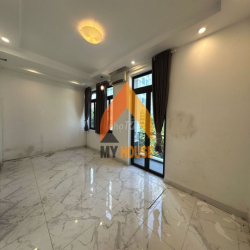 🍑VILLA XỊN, 2 LẦU SÀN SUỐT, 500M2 SỬ DỤNG TRUNG TÂM AN PHÚ Q2