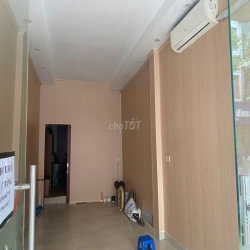 Mặt bằng kinh doanh tại 209 Thuỵ Khuê, Tây Hồ, Hà Nội