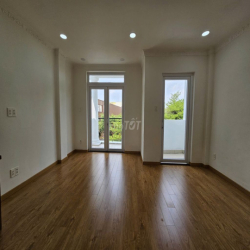 Nguyên căn cityland mới đẹp giá 38tr full máy lạnh