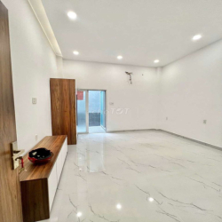 Cho thuê nhà MTNB khu tên lửa dt 4*18m