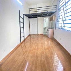 Cho Thuê Phòng Gác Cửa Sổ Trời Nội Thất Gần AEON Mall - ĐH Công Thương