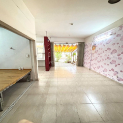 Chính chủ cho thuê căn Shophouse để kinh doanh, ở. Giá 6 triệu/tháng