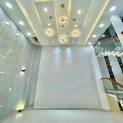 Cho thuê gấp nhà MT 9A Đường Số 2 Cư Xá Đô Thành, Phường 4, Quận 3