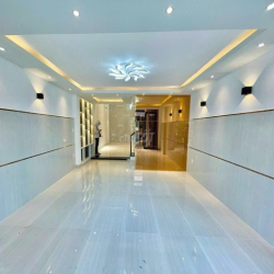 Cho thuê gấp nhà MT 9A Đường Số 2 Cư Xá Đô Thành, Phường 4, Quận 3
