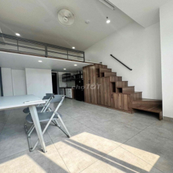 🔥Duplex cửa sổ lớn full nội thất - thang máy ngay ĐH Bách Khoa Q10