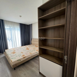Cho thuê căn 2PN 2WC 86m2 full nội thất Diamond Centery view hồ bơi 