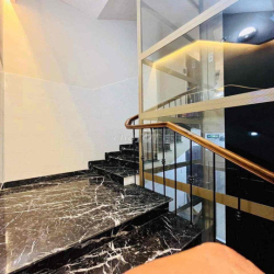 Mặt Tiền Lê Thị Riêng , 4 tầng nhà mới , HĐ lâu dài