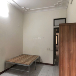 Cho Thuê Tầng 1,3,4 Nhà Tại Mặt Ngõ 118 Nguyễn Khánh Toàn 65m2/1 tầng