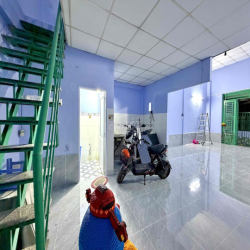 cho thuê nhà nguyên căn 80m2 [5*16] hẻm oto cách chợ 100m - nhà nở hậu