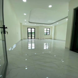 Cho thuê nhà MT 110B Phan Xích Long, Phường 2, Q. Phú Nhuận