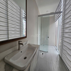 BUILDING MẶT TIỀN 10M TRUNG TÂM QUẬN 10 MỚI HOÀN CÔNG