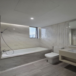 Cho thuê Midtown 3pn+1 kho 2 ban công nhà siêu mát,nhà mới làm lại.