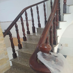 nhà cho thuê ngyên căn p2q8 