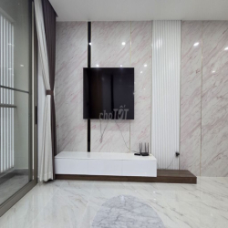 Cho thuê Midtown 3pn+1 kho 2 ban công nhà siêu mát,nhà mới làm lại.