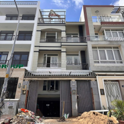 NHÀ ĐƯỜNG CỘNG HÒA DIỆN TÍCH: 5X20M HẦM 3 LẦU CHO THUÊ