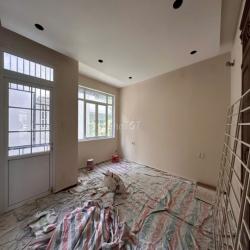 NHÀ ĐƯỜNG CỘNG HÒA DIỆN TÍCH: 5X20M HẦM 3 LẦU CHO THUÊ