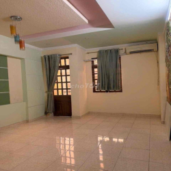 nhà sát mặt tiền nguyễn văn khối 3 tầng 4Pn