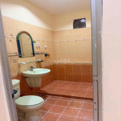 nhà sát mặt tiền nguyễn văn khối 3 tầng 4Pn