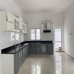 VILLA KHU PHỔ QUANG DIỆN TÍCH: 10X20M TRỆT 2 LẦU CHO THUÊ