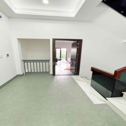 cho thuê nhà nguyên căn hợp đồng một năm có thể gia hạn thêm