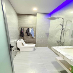 cho thuê nhà nguyên căn hợp đồng một năm có thể gia hạn thêm