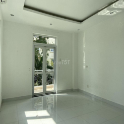 VILLA KHU PHỔ QUANG DIỆN TÍCH: 10X20M TRỆT 2 LẦU CHO THUÊ