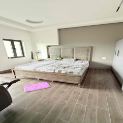 cho thuê nhà nguyên căn hợp đồng một năm có thể gia hạn thêm