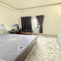 cho thuê nhà nguyên căn hợp đồng một năm có thể gia hạn thêm