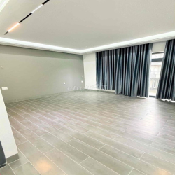 cho thuê nhà nguyên căn hợp đồng một năm có thể gia hạn thêm