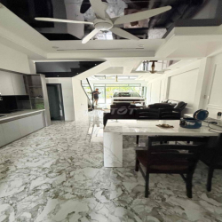 cho thuê nhà nguyên căn hợp đồng một năm có thể gia hạn thêm